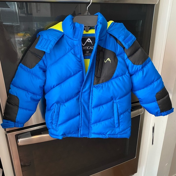 veritical ‘9 Other - NWT Hooded puffer coat 3T